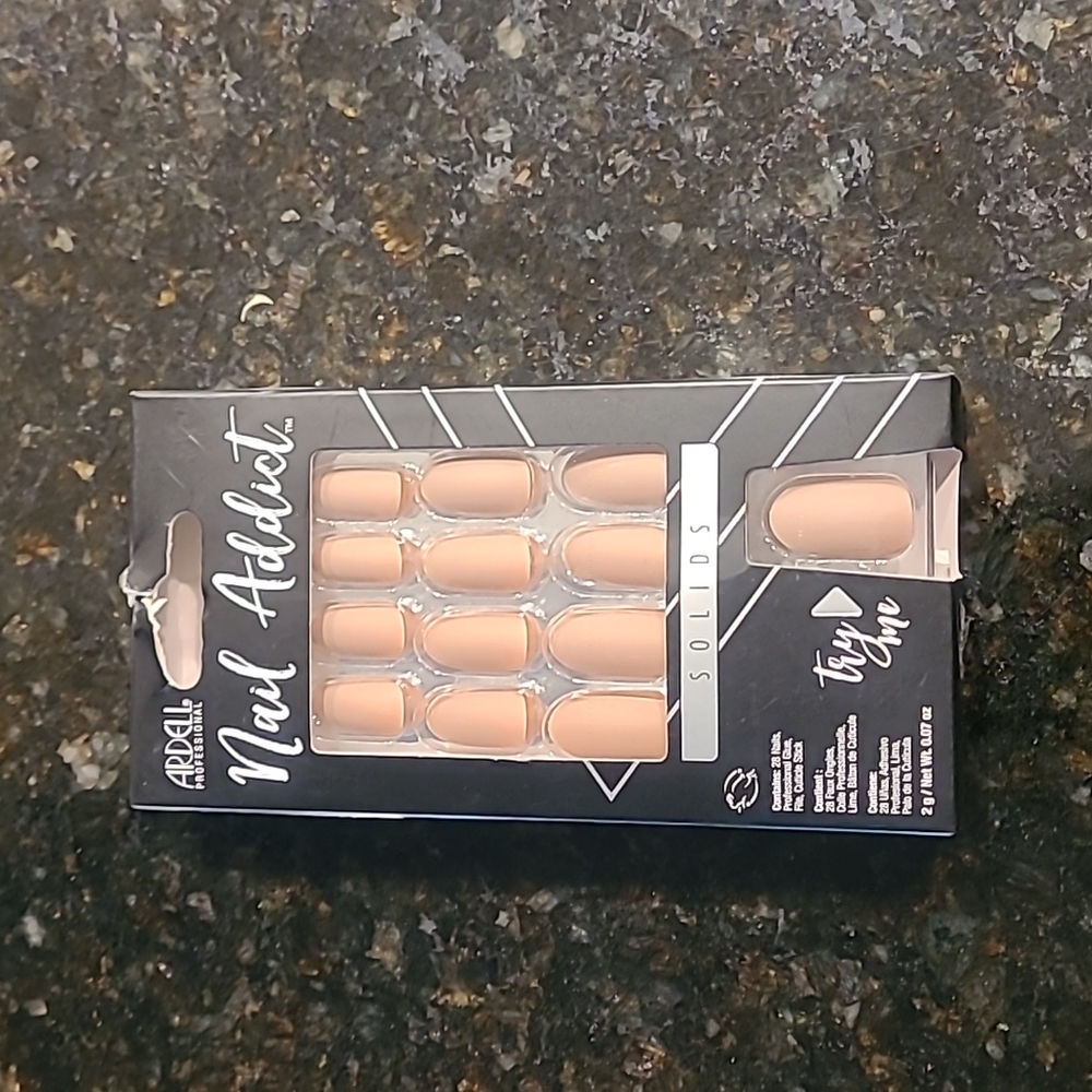 ** 3/$5 **  Ardell Nail Addict Pro Designer Nails